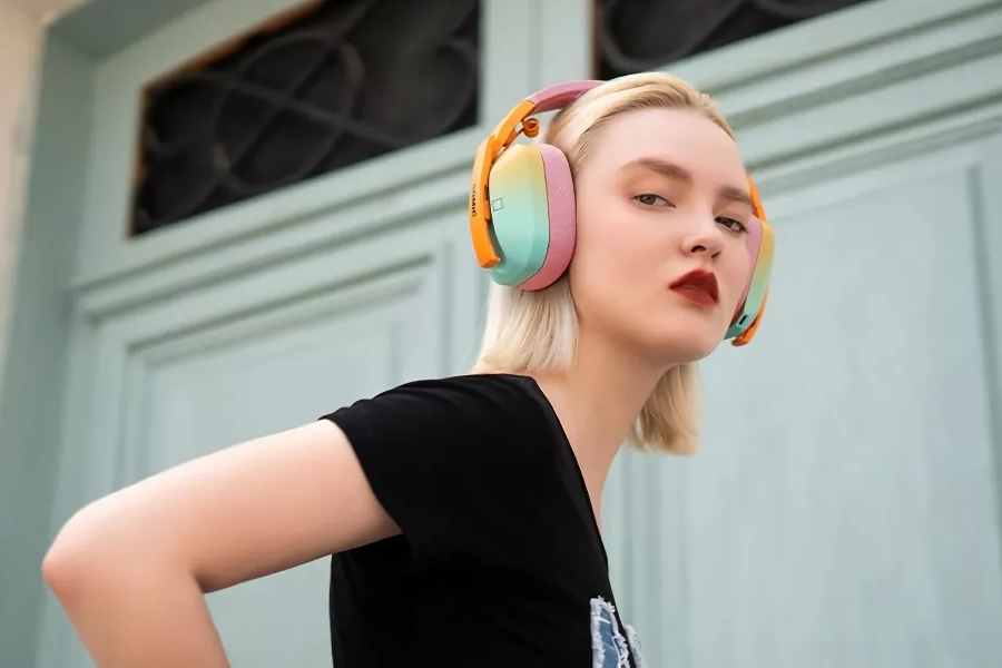 Gaming headset with Bluetooth